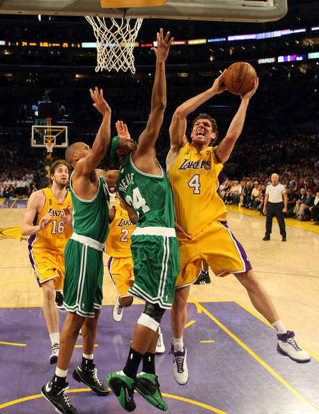 Los Angeles Lakers vs Boston Celtics