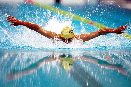 231000 Swimming Daniel Bell reflections action 3b 2000 Sydney event photo