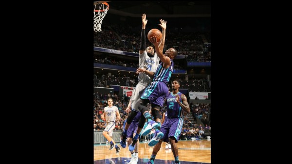 160408214517 kemba walker brooklyn nets v charlotte hornets.1000x563