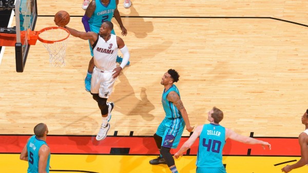 160417182332 dwyane wade miami heat v charlotte hornets game one.1000x563