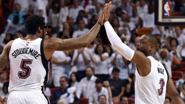 160417210052 dwyane wade amare stoudemire nba playoffs charlotte hornets at miami heat.1000x563