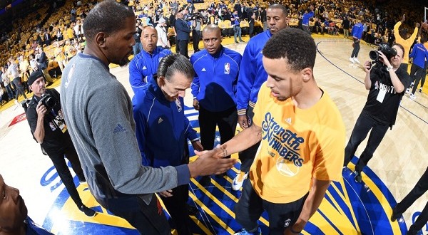 160526215858 kevin durant stephen curry oklahoma city thunder v golden state warriors game five.1000x563