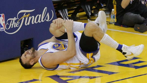 160613231524 andrew bogut nba finals cleveland cavaliers at golden state warriors.1000x563