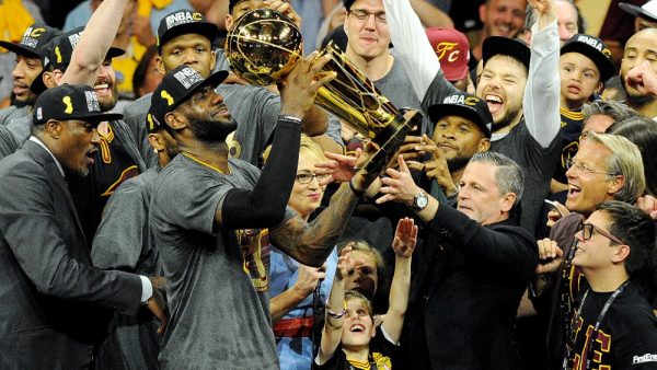 160619231901 lebron james nba finals cleveland cavaliers at golden state warriors.1000x563