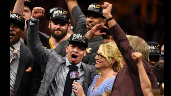 160620000932 tyronn lue nba finals cleveland cavaliers at golden state warriors.1000x563