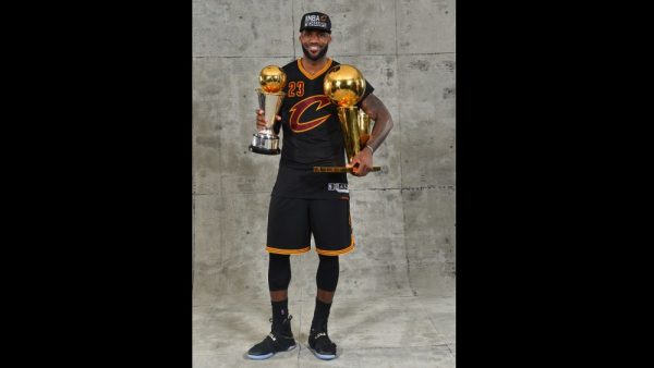 160620021517 lebron james 2016 nba finals post game trophy shoot.1000x563