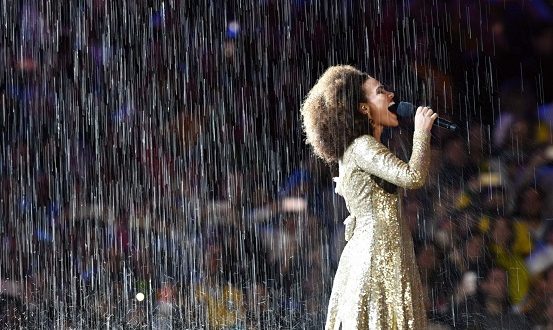 Brazilian singer Mariene De Castro