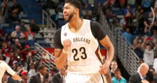 Anthony Davis iso celebrates