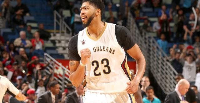 Anthony Davis iso celebrates