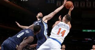 Marc Gasol blocks shot