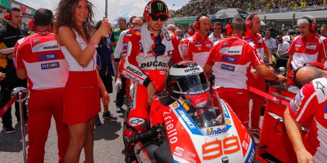 99 jorge lorenzo esp08321 gpmugello motogp ambience 0.gallery full top lg