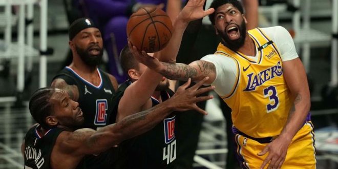Los Angeles Lakers at LA Clippers